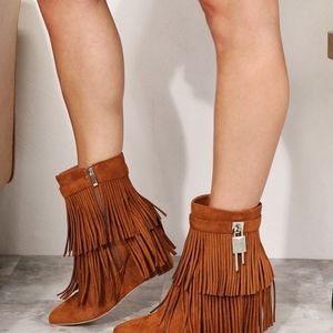 Swaying Suede Tassel Booties - Tan